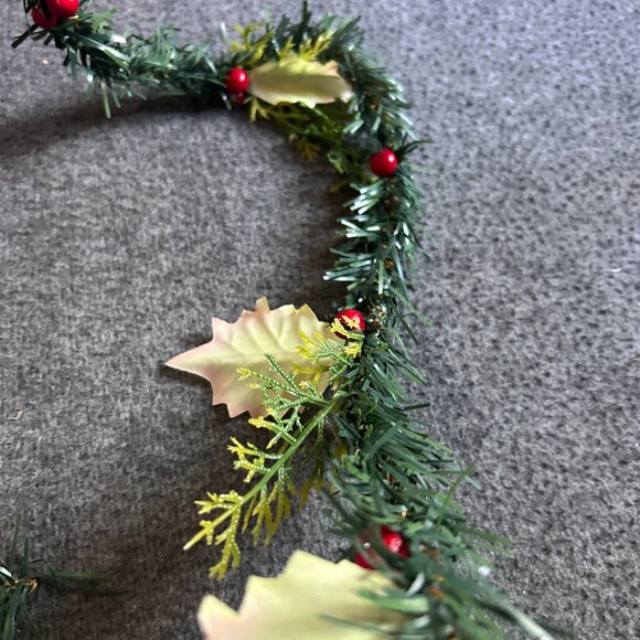 Vintage Christmas Plastic Green Leaf Holly Poinsette Garland 48" Each Length - Picture 4 of 8